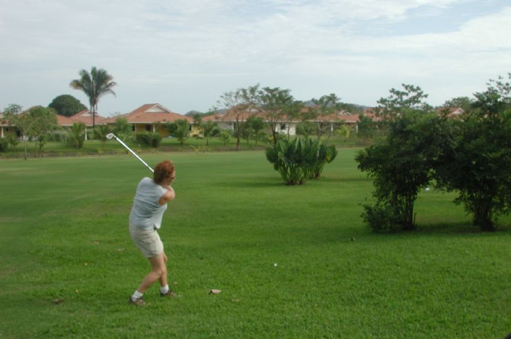 Golfing in Tambor