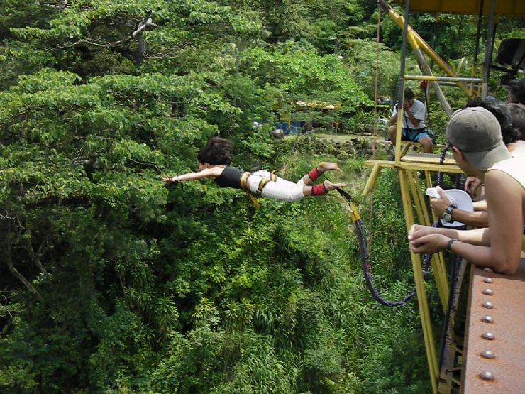 how to your not to jump on visitors not so bungee jump photo go visit costa rica how to your not to jump on visitors not so bungee jump photo go visit costa rica