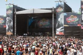 Concert at Fiesta de Palmares