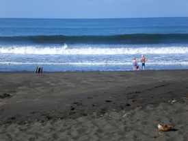 Wave at Playa Hermosa in Puntarenas&nbsp;-&nbsp;Playa Hermosa, North Puntarenas