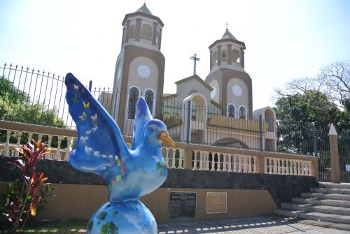 Church with pigeon monument in Belen