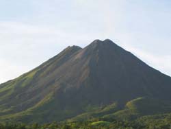 Costa Rica Cloud Forest & Volcano Tour