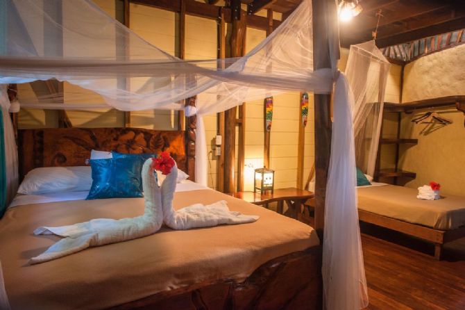 Bungalow rooms at Tierra de Sueños Lodge