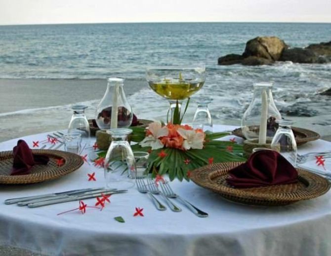 Romantic beach dinner at Ylang Ylang Beach Resort