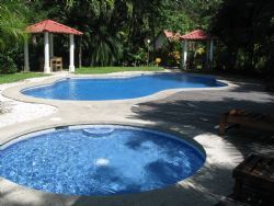 Pool at Hotel El Sueno Tropical 