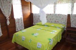 Beds at Vista Drake Lodge 