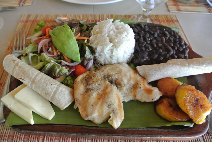 Amazing typical chicken casado at Alma del Pacifico restaurant