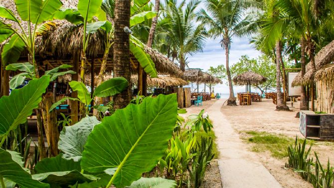 Beach access from Villa at Banana Beach Bungalows