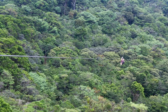 Exciting zip line tour in Costa Rica