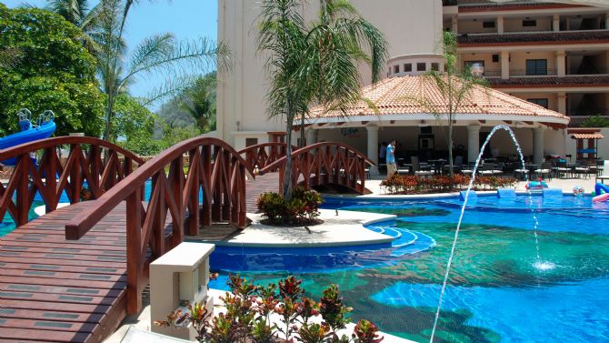 Croc's Resort & Casino Bridge over Swimming Pool
