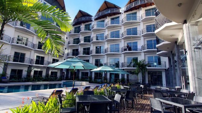 Patio and Pool at Oceano Boutique Hotel & Gallery