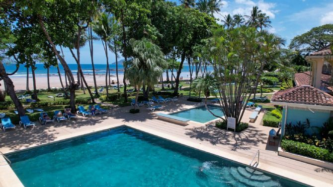 Pool at Hotel Tamarindo Diria Beach Resort