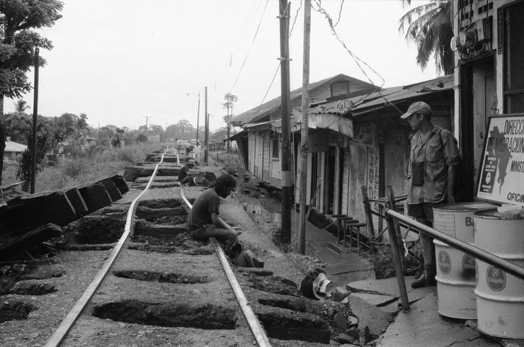 Sixaola border crossing just after 1991 Limon Earthquake. Photo courtesy of Clive Graham