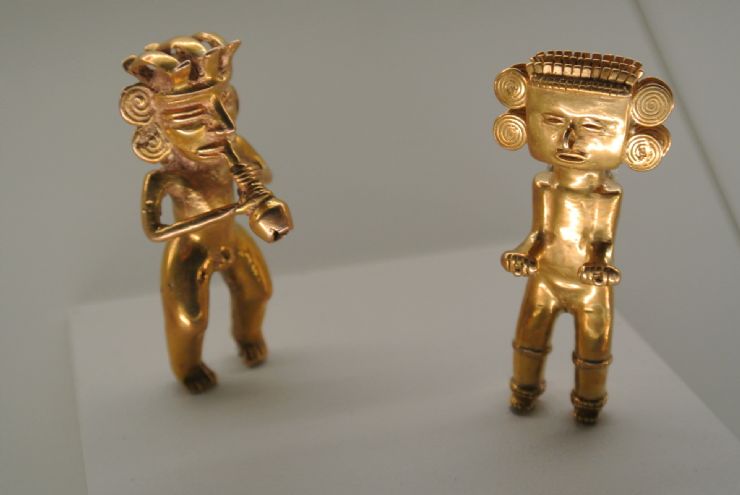 Old precolumbian gold pieces at Gold Museum, San Jose