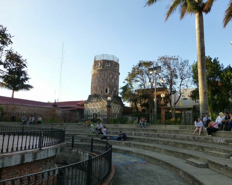 Heredia main plaza with El Fortin