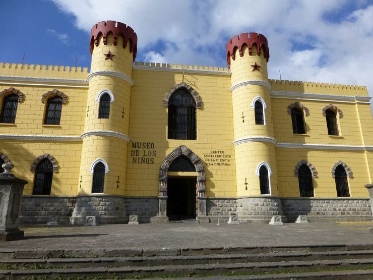 Beautiful front view of Children´s Museum