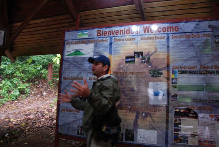 Guide giving a bit of history before a hike into the Monteverde Cloud Forest Reserve