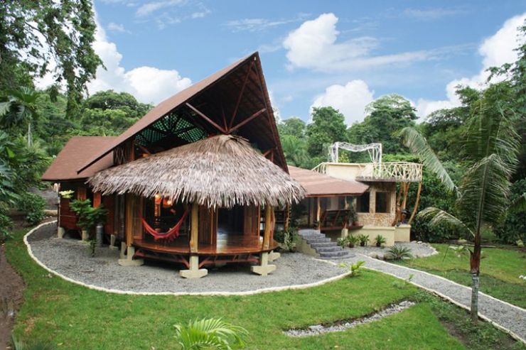 Main entrance Tree House Lodge, Manzanillo Limon