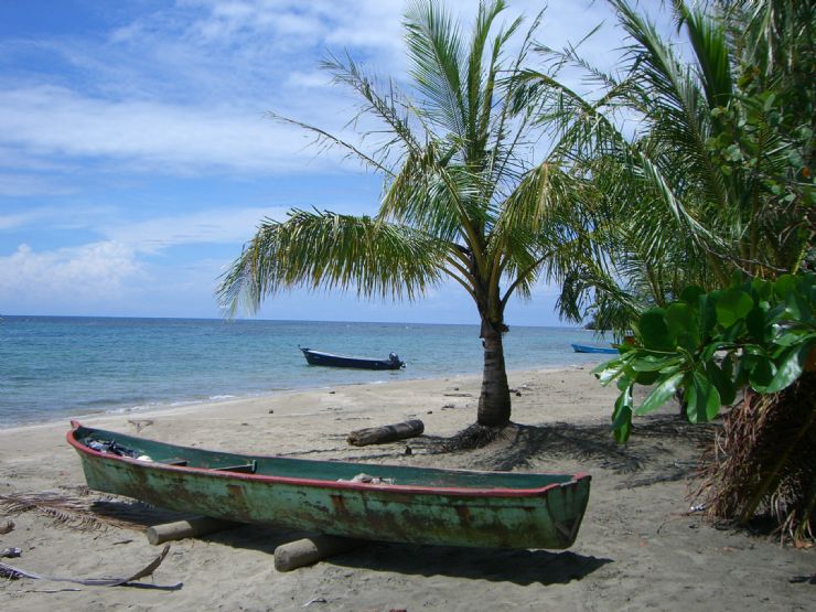 Caribbean Canoe at Playa Manzanillo