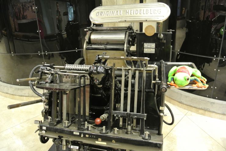 Old bill printing machine at Gold Museum, San Jose