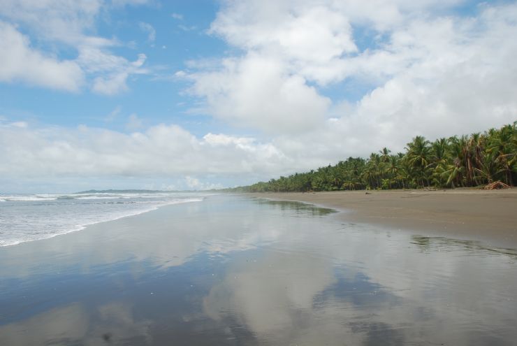 Reflection at the very long beach of Esterillos Este, just south of Jaco