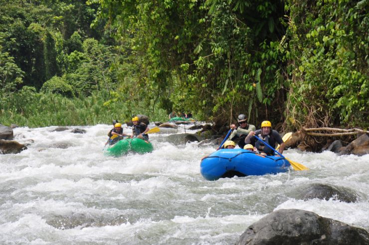 River Rafting on the Rio Savegre next to Rafiki Safari Lodge