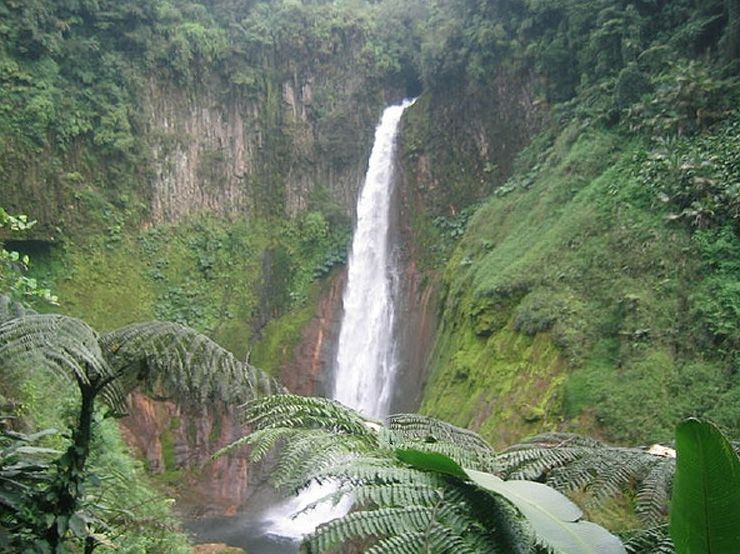 Toro Waterfall