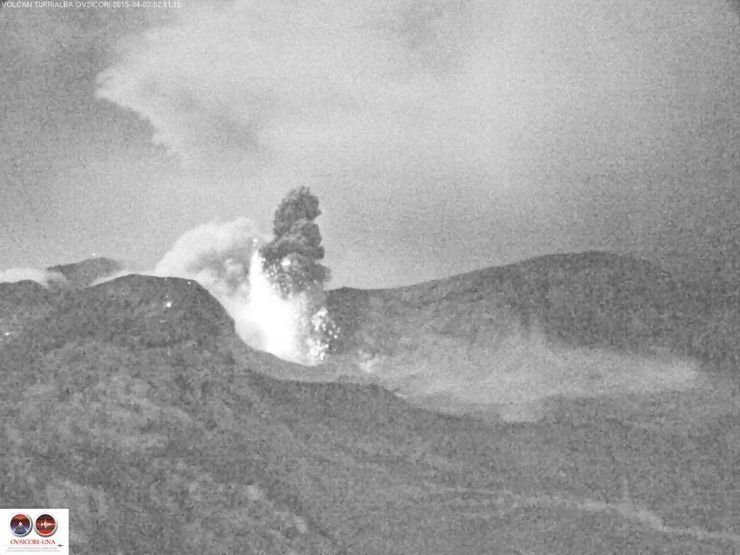 Turrialba Volcano night eruption with lava - Photo credit: http://www.ovsicori.una.ac.cr