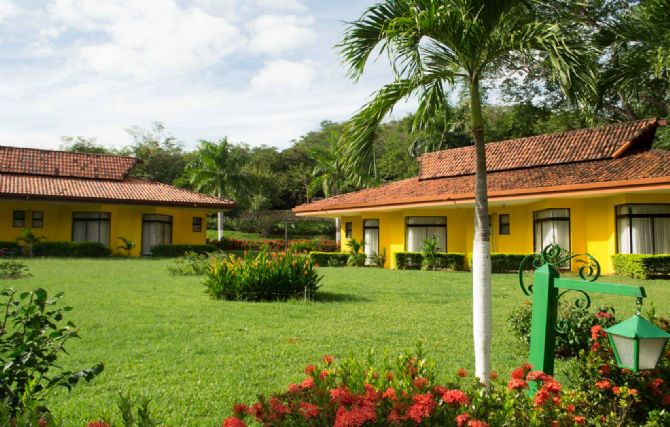 Perfect location at Papagayo Golden Palms Beachfront Hotel