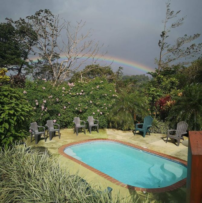 Family pool at B&B Sueño Celeste