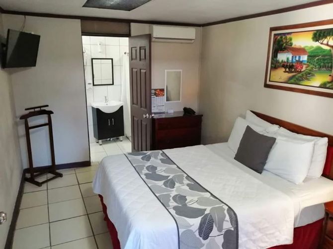 Family rooms at Berlor Airport Inn