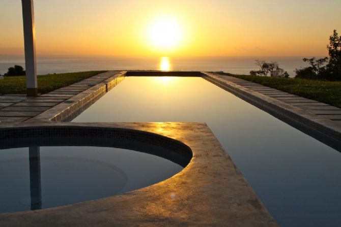 Casitas Sollevante Pool with a view of the ocean