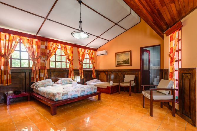 Comfortable rooms at Hotel Playa Bejuco