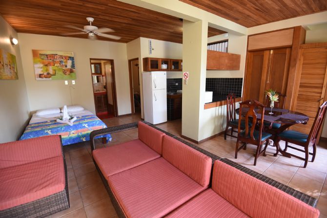 Spacious Villas at Apartotel Girasol