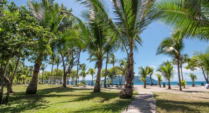 Path to beach at Barceló Tambor