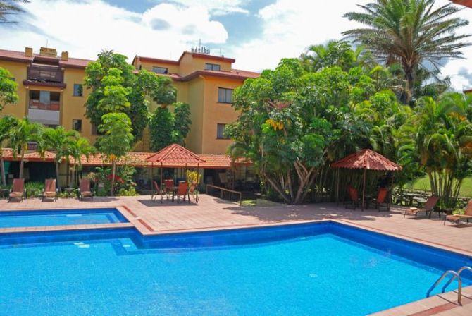 Beautiful pool at Country Inn & Suites by Radisson