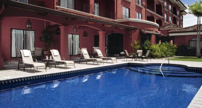 Pool at Courtyard by Marriott San Jose - Escazú