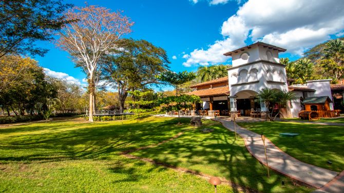 Main hotel restaurant at the CC Beachfront Papagayo