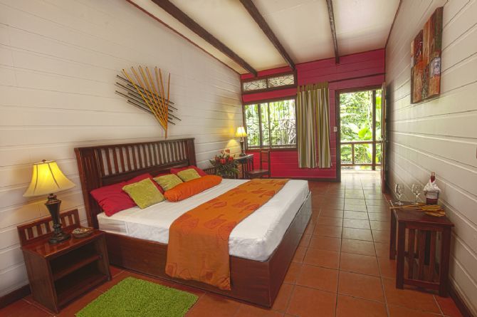 Guest room at Pachira Lodge Tortuguero