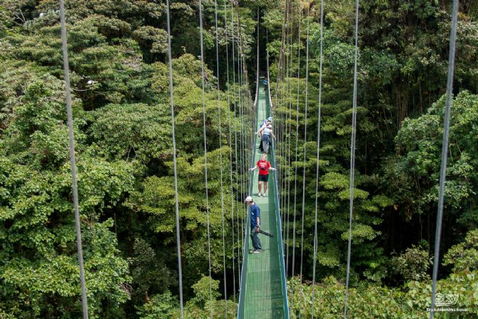 Amazing view to Hanging Bridges at Arenal location