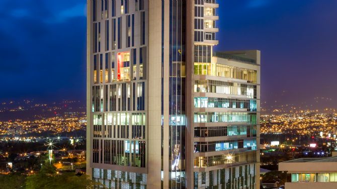 Hilton Garden Inn San Jose La Sabana night view