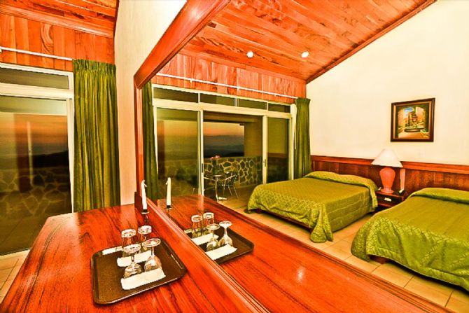 Double Superior Room at Hotel Montaña Monteverde