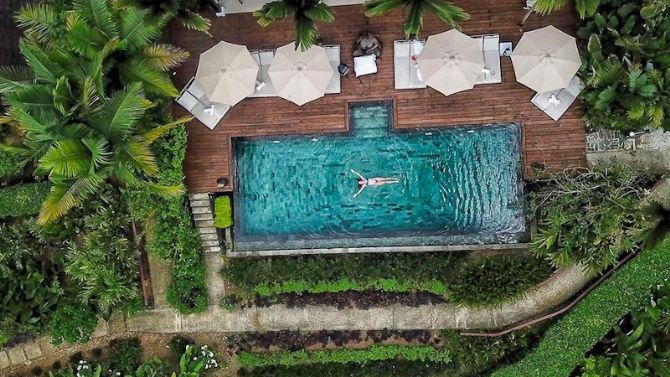 Infinity pool at Oxygen Jungle Villas