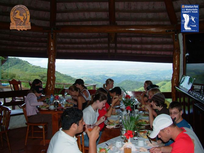 Delicious lunch with view at Vista Golfo