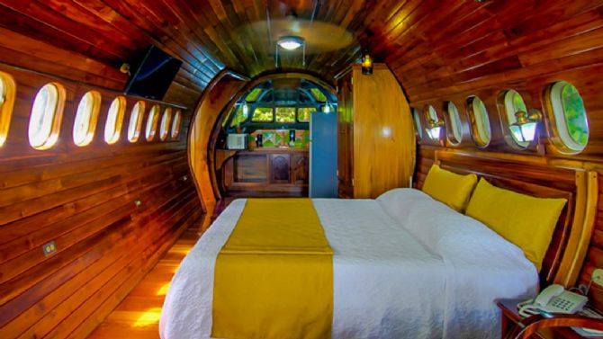 Plane suite king bed at Hotel Costa Verde