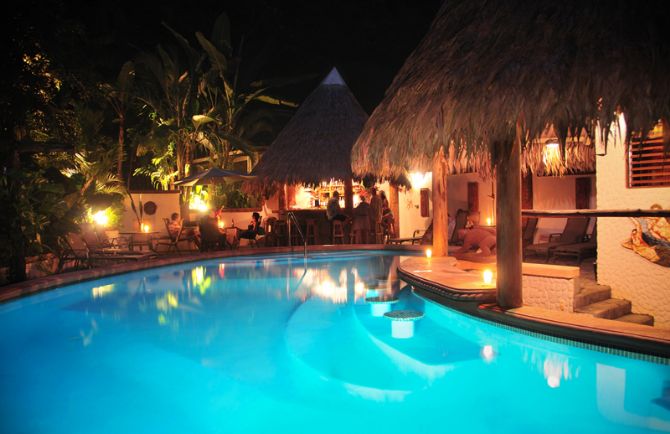 Pool Bar at Encanta La Vida Rainforest Lodge  