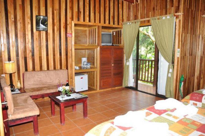 Simple rustic cabin at Sueños del Bosque Lodge