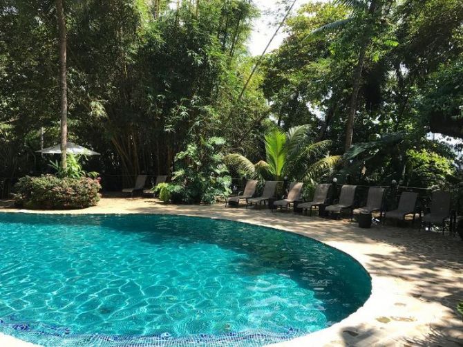 Swimmingpool at Ylang Ylang Beach Resort