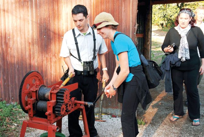 Sugar cane manual mill at El Trapiche Tour