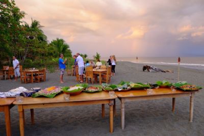 Iguana Lodge u0026 Spa Beach Resort - Go Visit Costa Rica